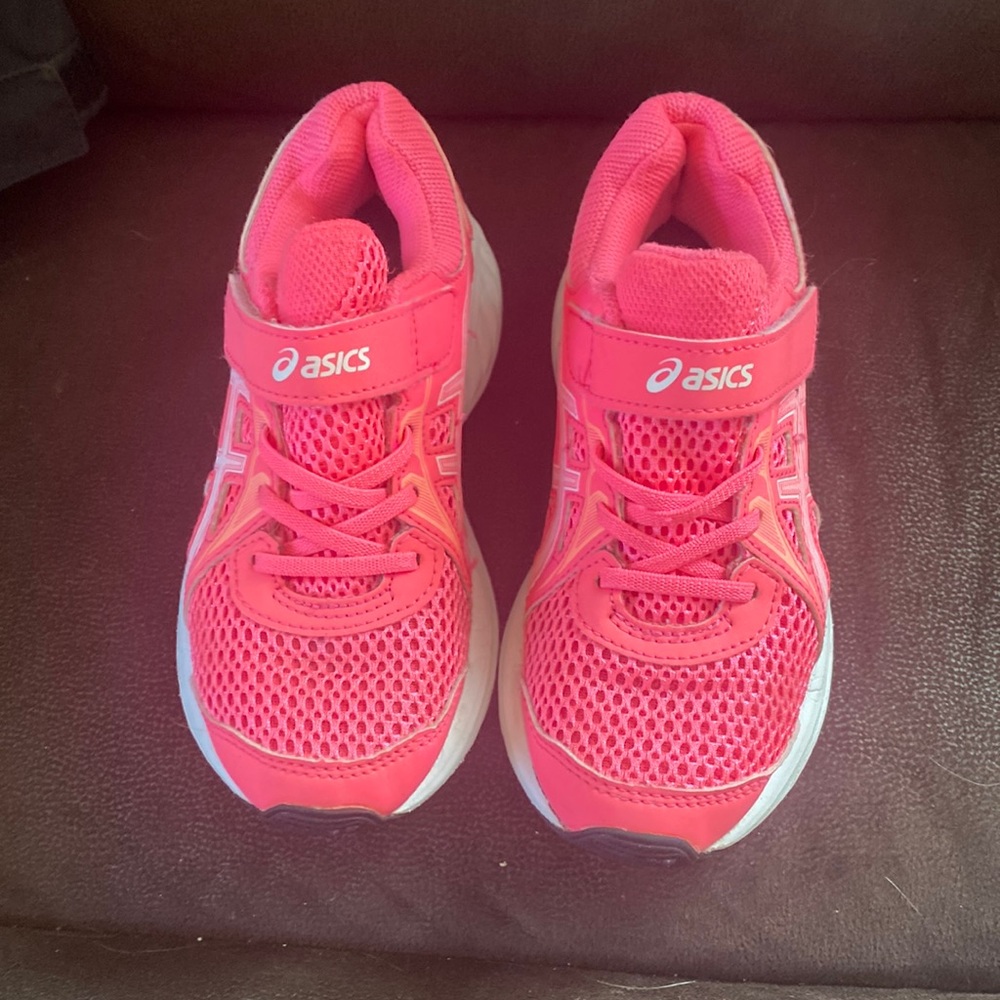 Worn very little, Excellent condition